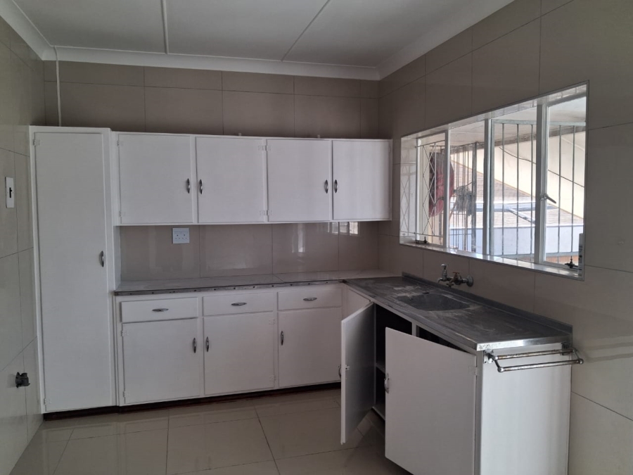 To Let 2 Bedroom Property for Rent in Southernwood Eastern Cape